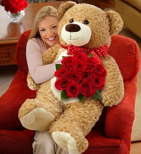 Big Teddy Bear With Roses