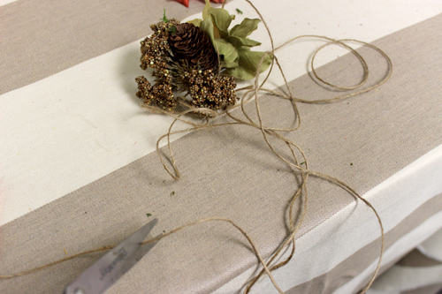 leaf vase with tying twine