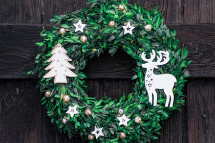 Give A Personalized Wreath