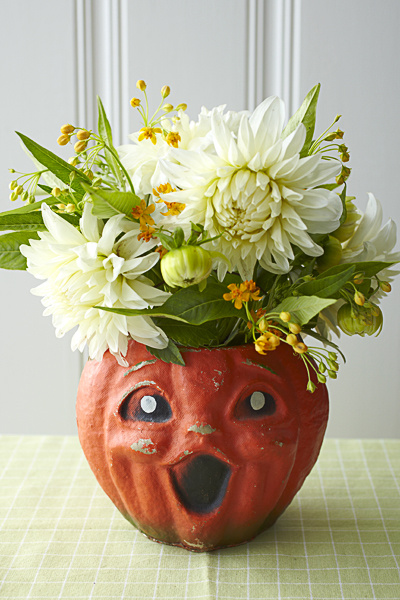 Halloween centerpieces with Halloween pumpkin centerpiece