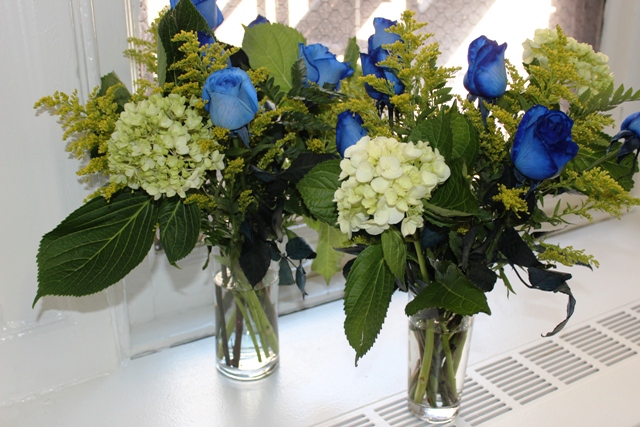 A photo of fathers day diy gifts with flowers Separated into Two Vases