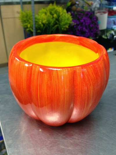 diy halloween crafts with pumpkin ceramic pot