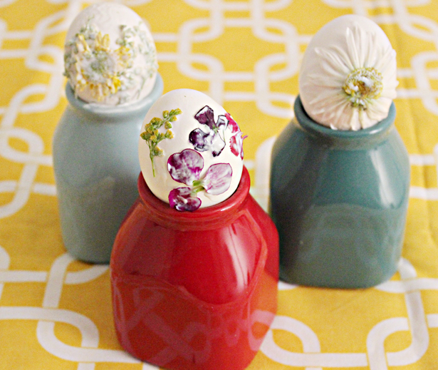 diy easter eggs with eggs drying