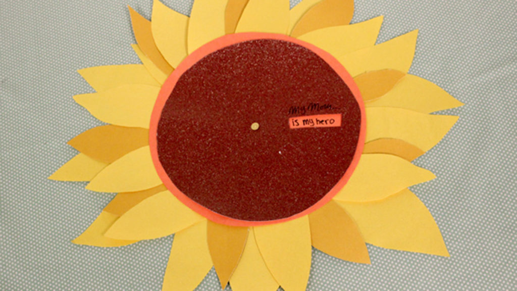 Mother’s Day Crafts for Kids: Sunflower Wheel of Appreciation