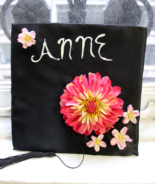 how-to-decorate-graduation-cap-with-flowers-final