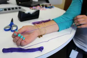 friendship-bracelet-measuring-string