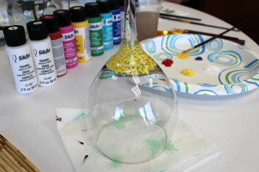 I made a video  painting on glass for the first time! #glasspa