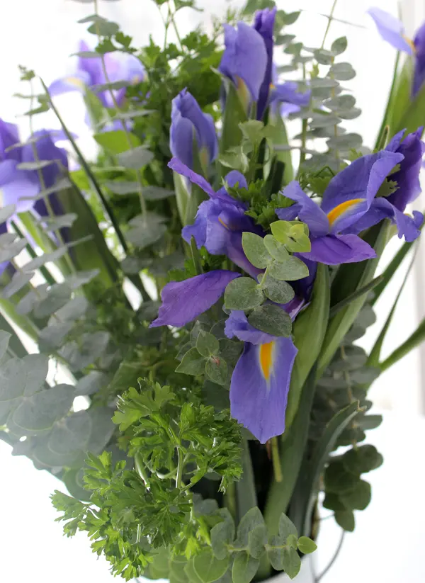 add-fresh-scent-with-flower-herb-bouquet-2