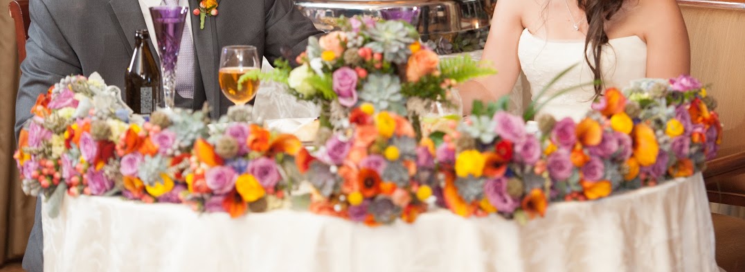 bride-groom-table-flowers