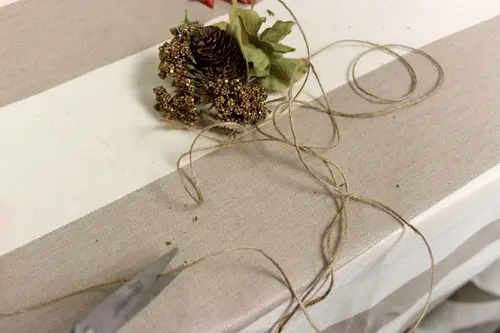 leaf vase with tying twine