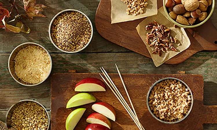 chocolate-covered-apples-toppings
