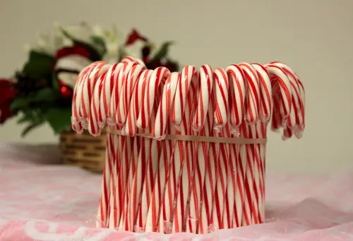how-to-make-a-candy-cane-vase-full