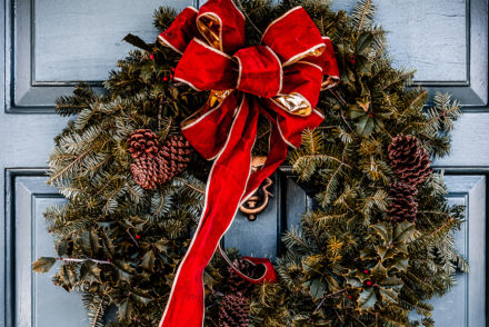 How to Make Your Own Homemade Christmas Wreaths