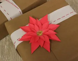 how-to-make-paper-poinsettias-gift