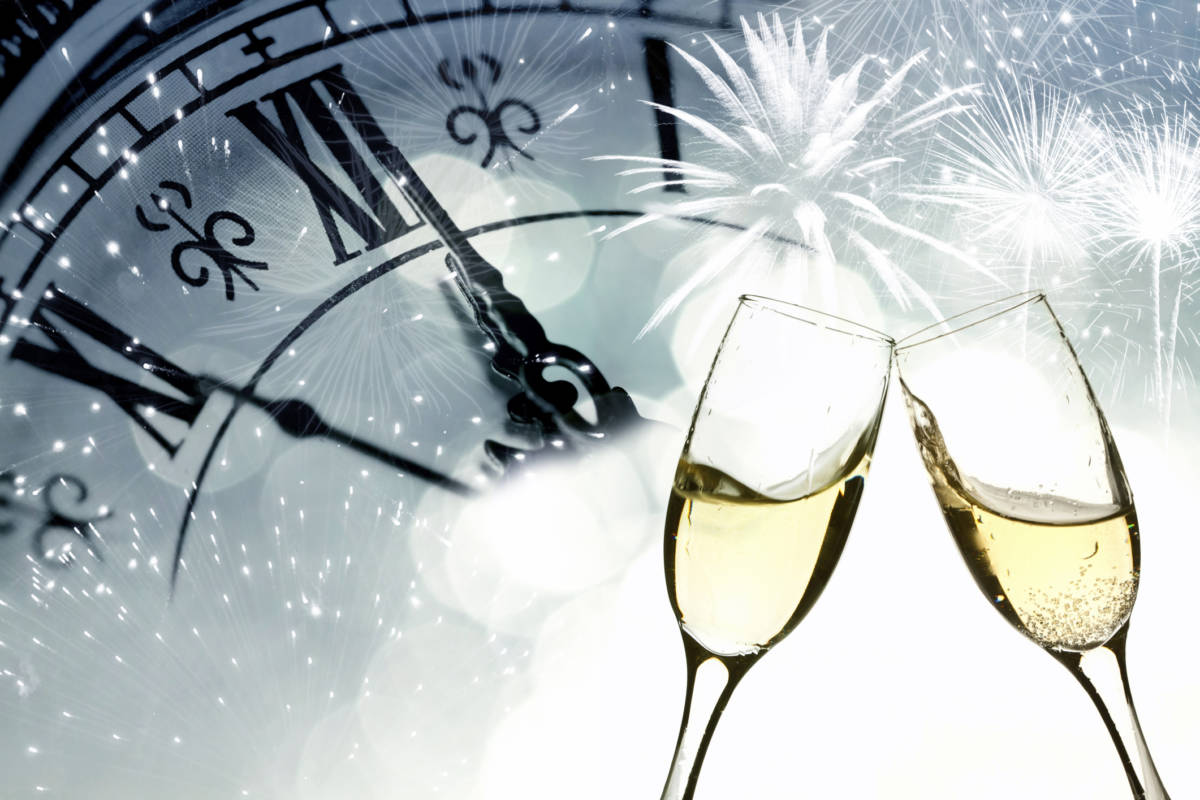 new-years-around-the-world-champagne-clock