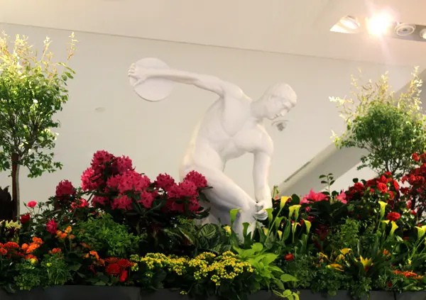 macys-flower-art-show-2015-discus-throwers