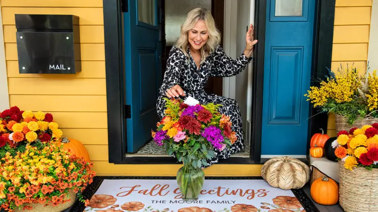 What to Expect When Your Flowers Arrive expecting flowers hero