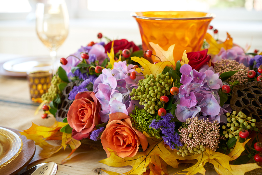 thanksgiving centerpiece ideas with floral wreath centerpiece close-Up