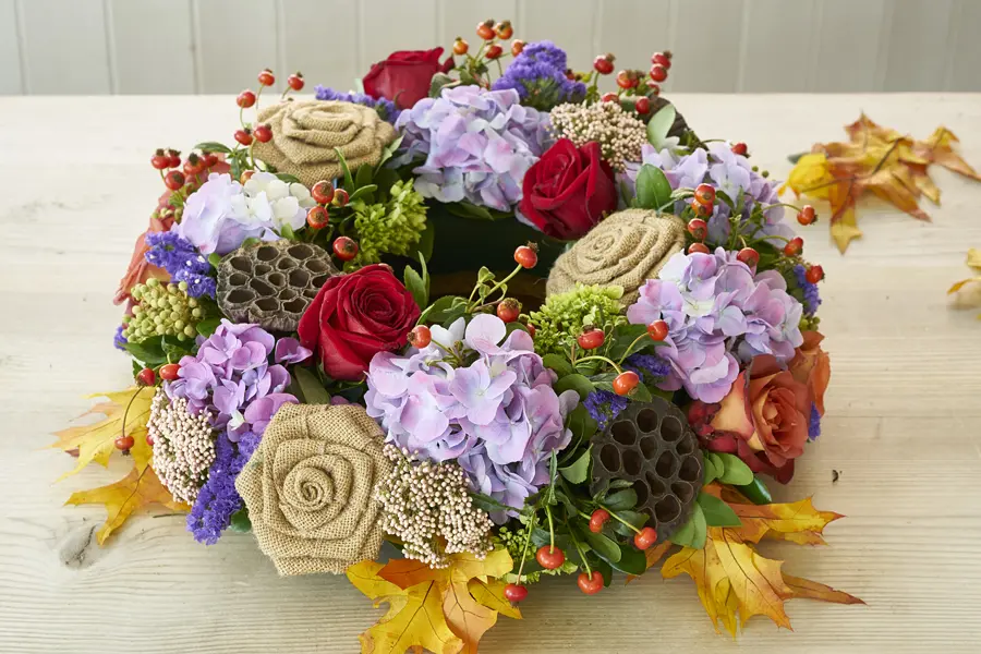 thanksgiving centerpiece ideas with Adding Leaves