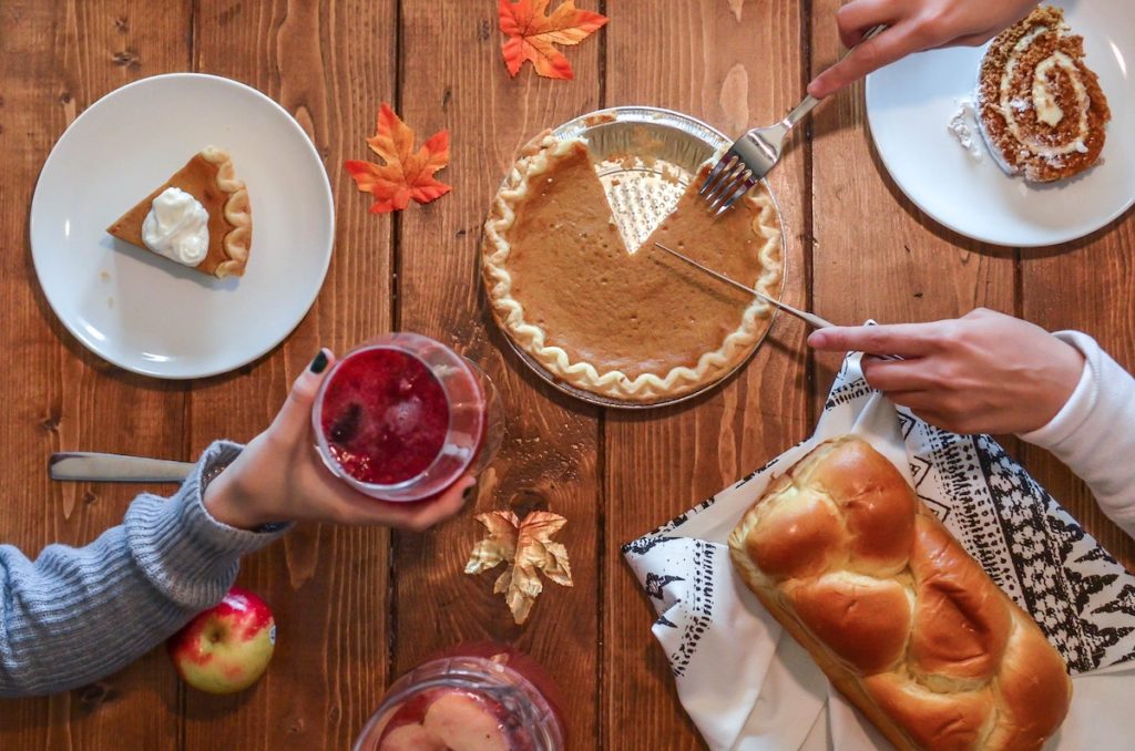 9 Types of Family Members at Thanksgiving Dinner