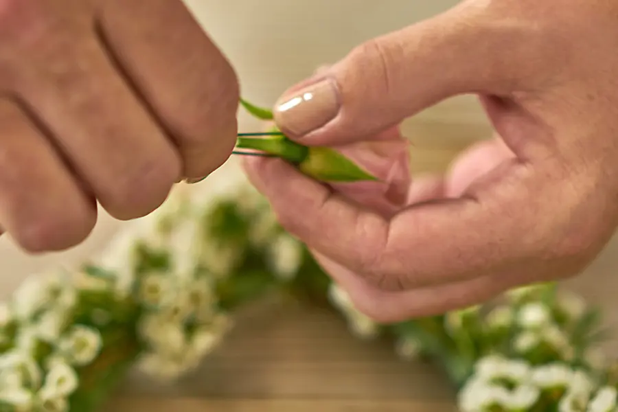 How to wire a rose step 2