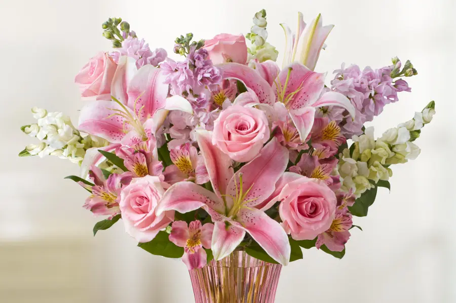 Mother's Day flower types with Pink Roses & Lilies