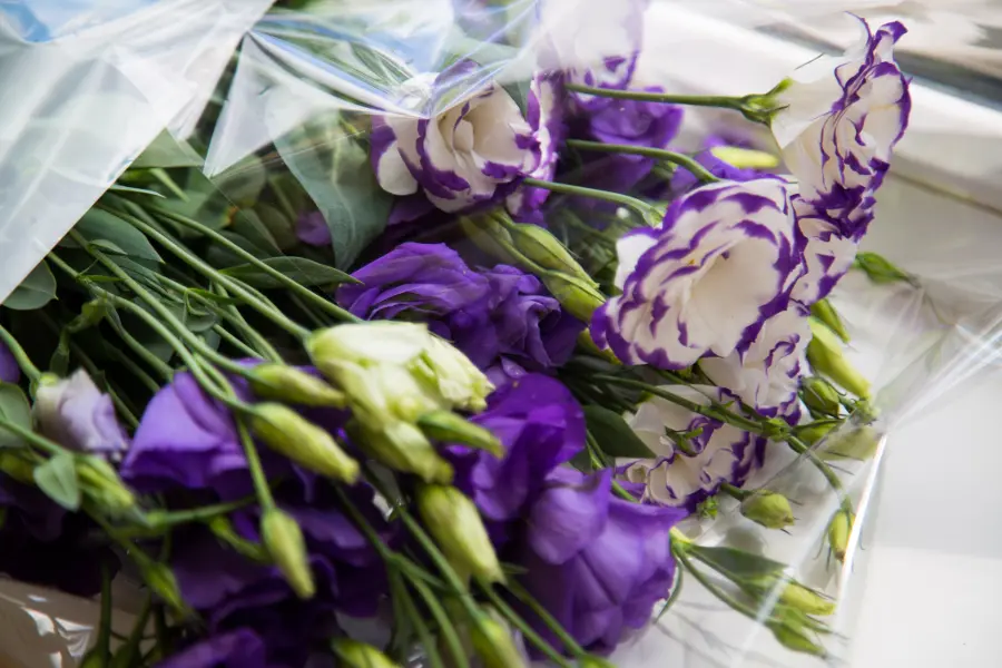 purple wedding flowers with purple lisianthus