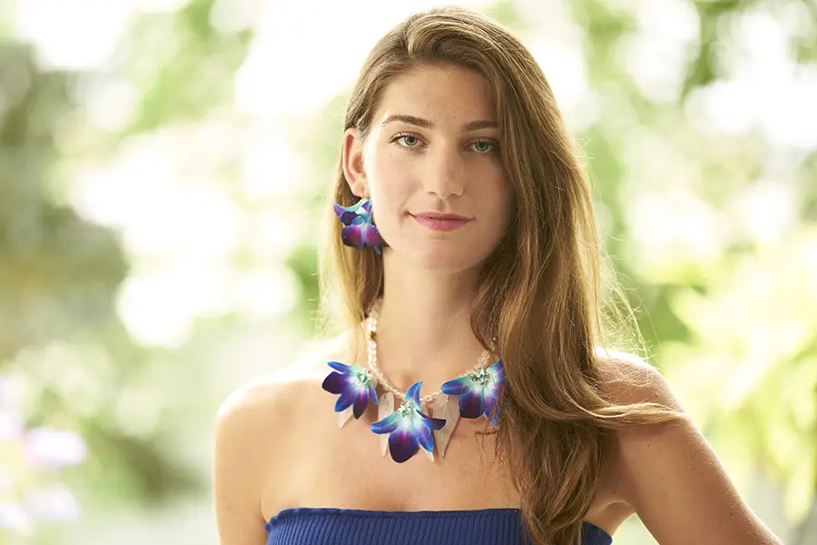 national sisters' day with flower earrings