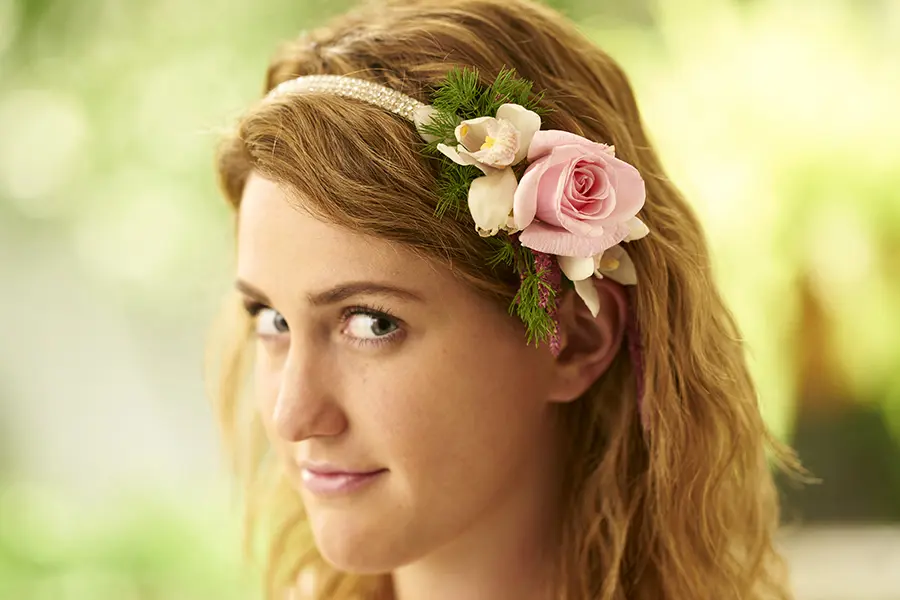 https://www.1800flowers.com/blog/wp-content/uploads/2016/08/flower-headband.jpg.webp