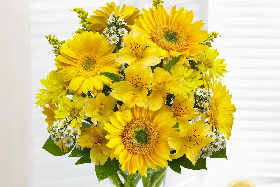 yellow-flower-arrangement