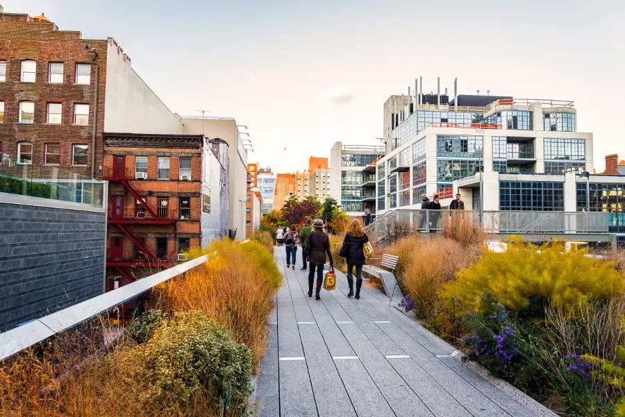 Couple Walking on The Highline