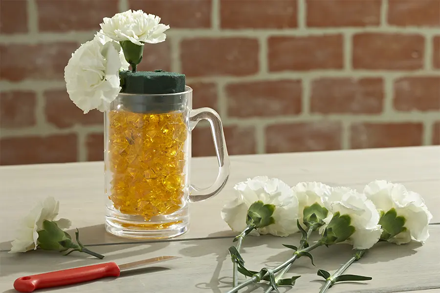 Creating Beer Mug Flowers