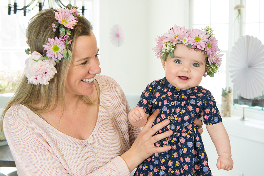 mom-and-daughter-flower-crown