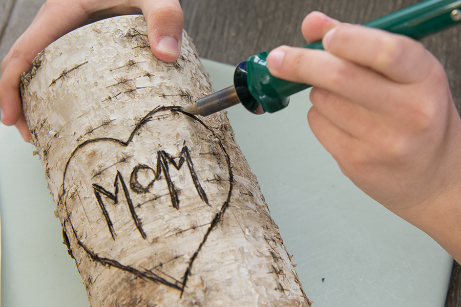 diy mother's day gift idea with burning birch with pen