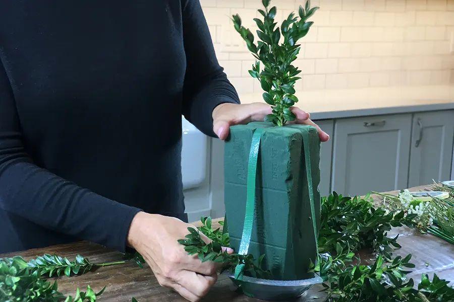 diy flower tree with adding boxwood