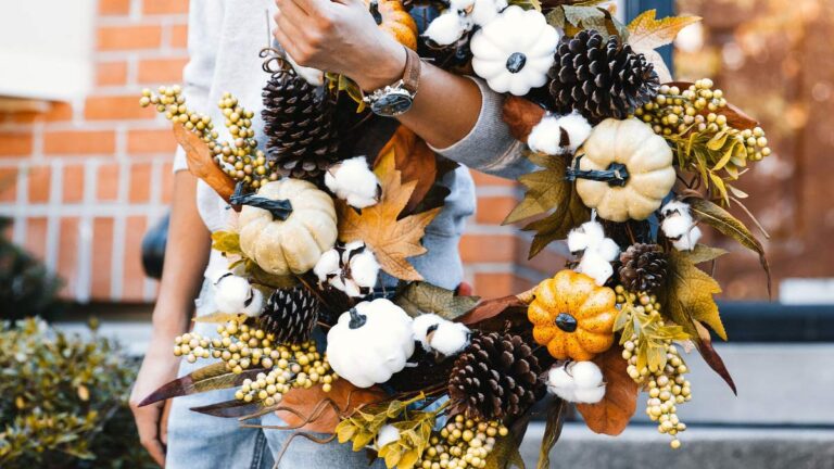 fall wreaths for your home featured hero