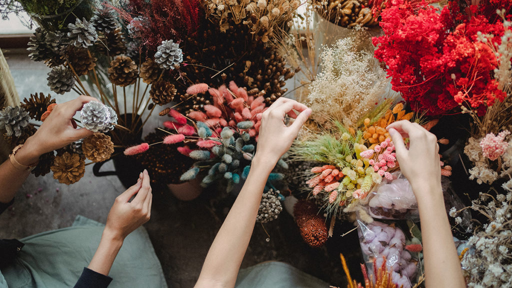 Local Artisan Florist Corner 1800Flowers