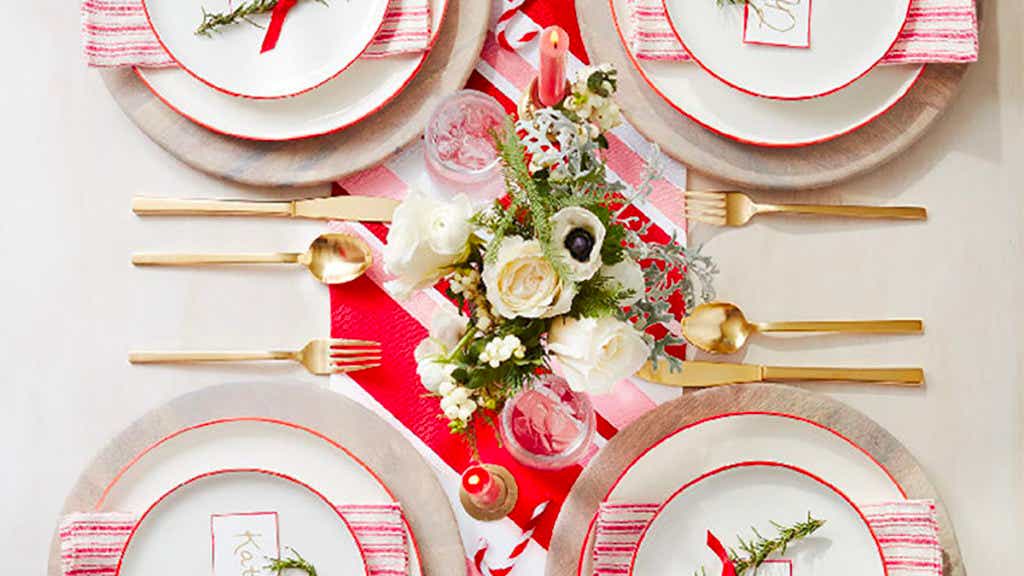 How to Design a Festive Holiday Table Experience