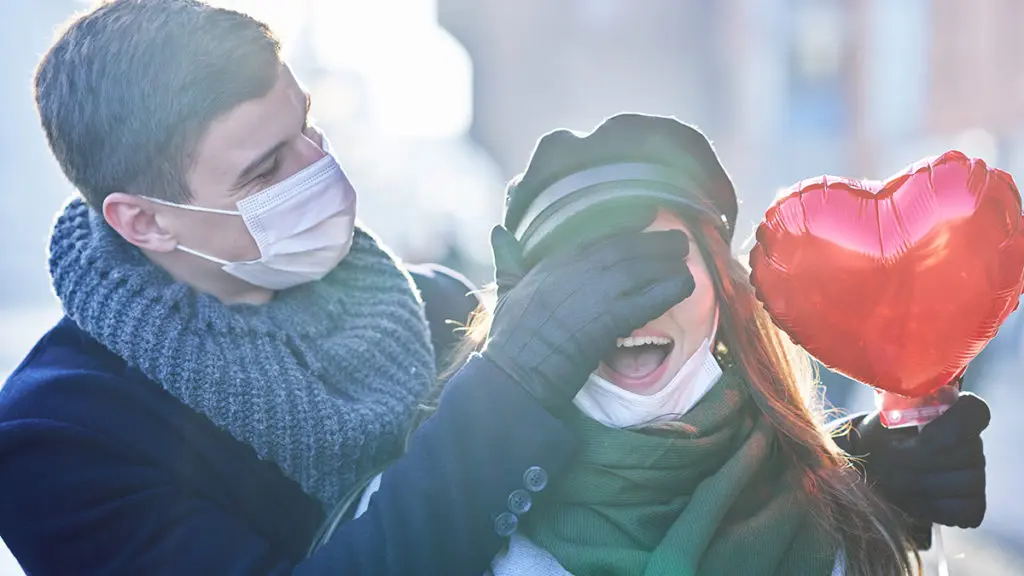 Couple celebrates Valentine's Day in masks