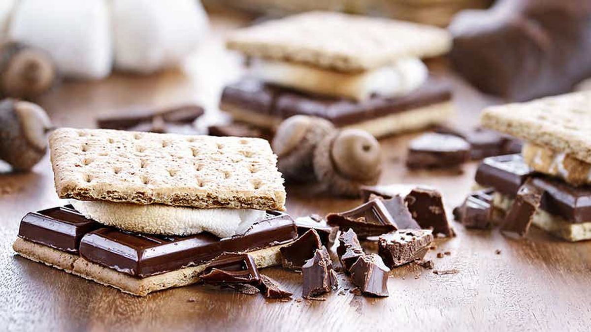 Ideas for safe Holiday celebrations 1800Flowers Petal Talk