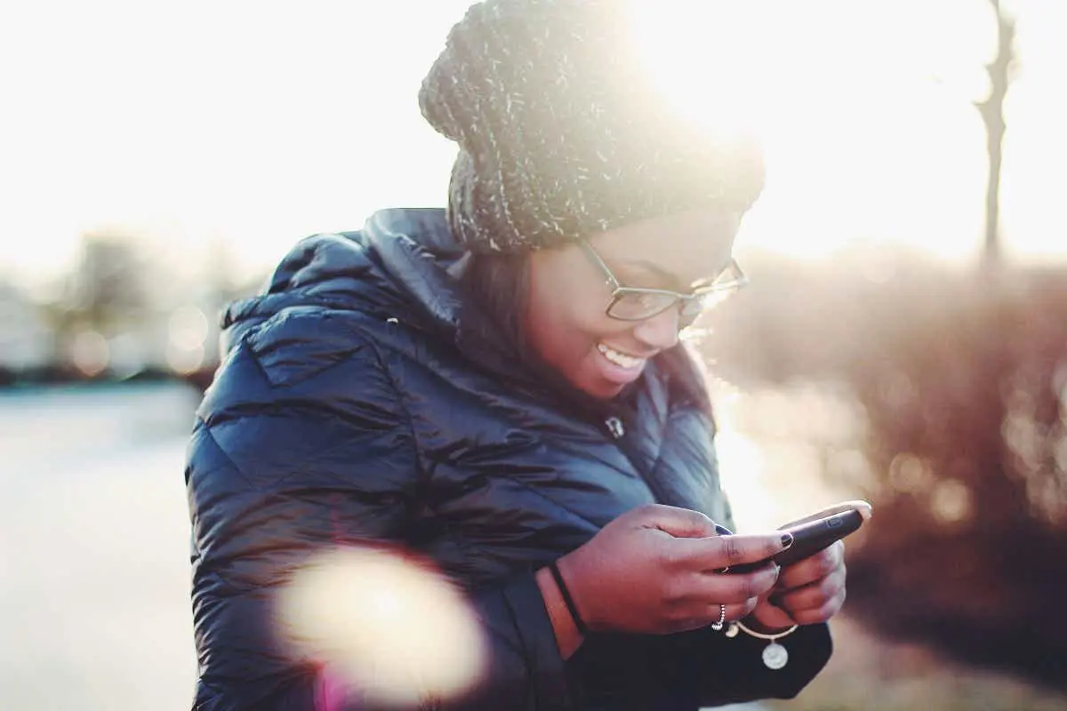 new year's resolutions with Woman texting