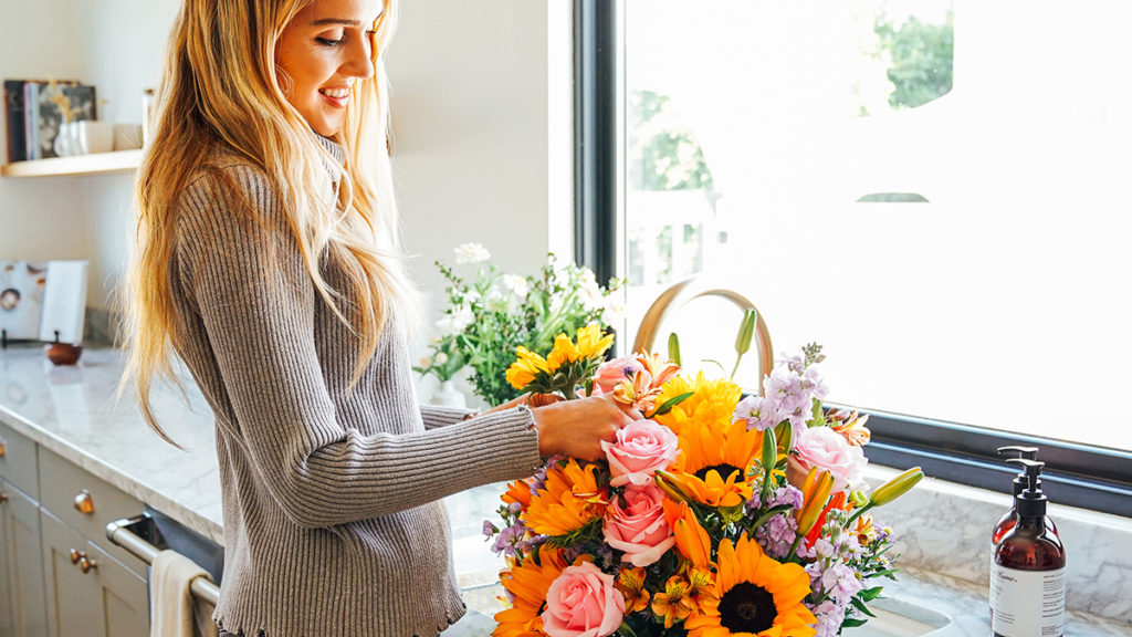8 Benefits of Having Flowers in Your Home