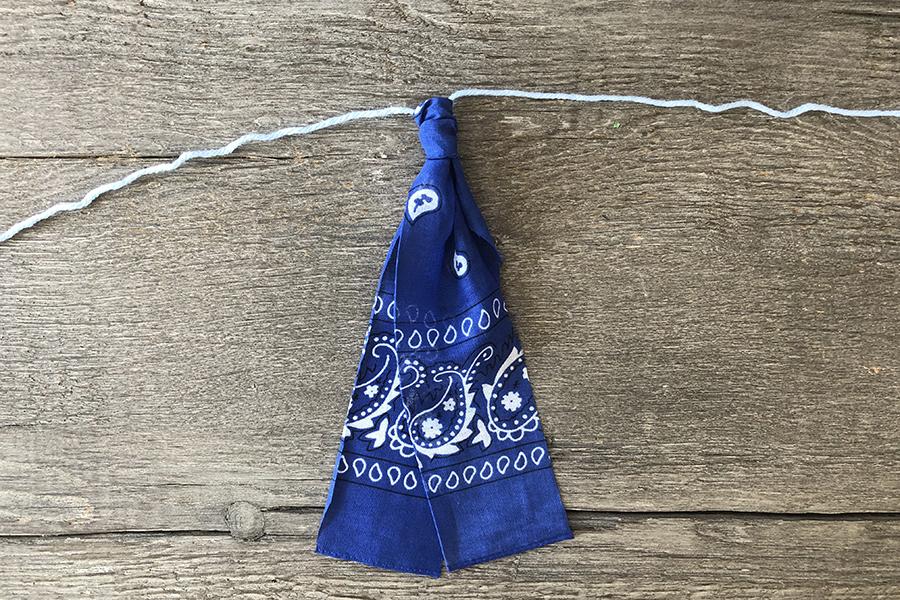 Guirnalda de pañuelo azul DIY