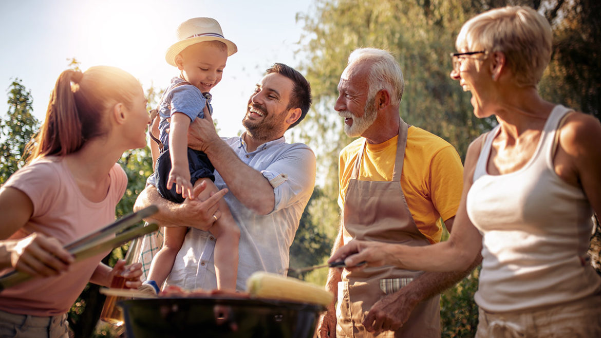 Cheap Family Reunion Ideas & Tips Petal Talk