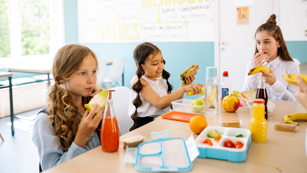 6 Thoughtful Surprises to Put in Your Kids’ Lunches