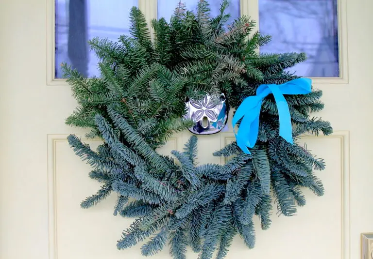 Why We Hang Christmas Wreaths