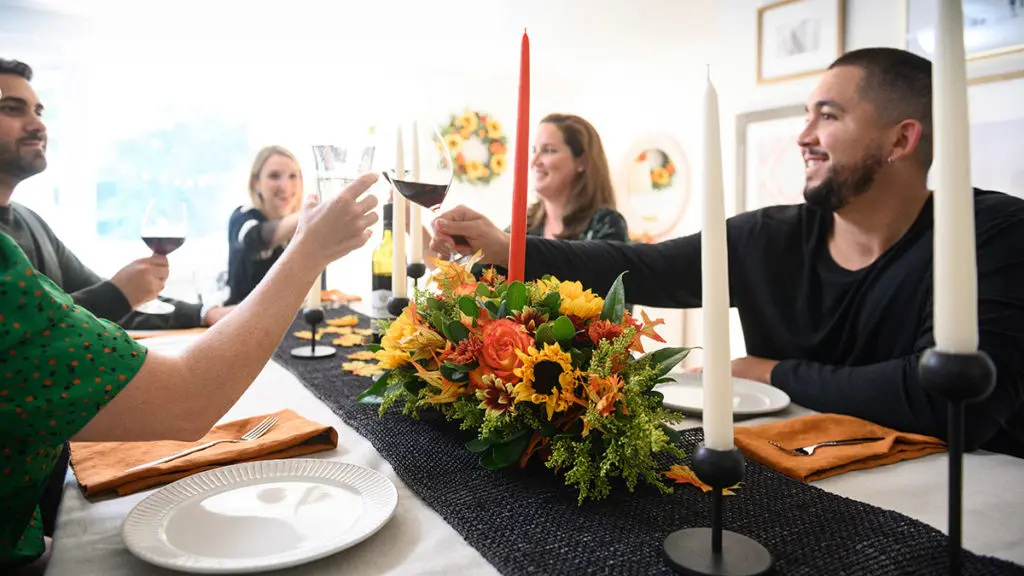 thanksgiving quotes with toasting at table