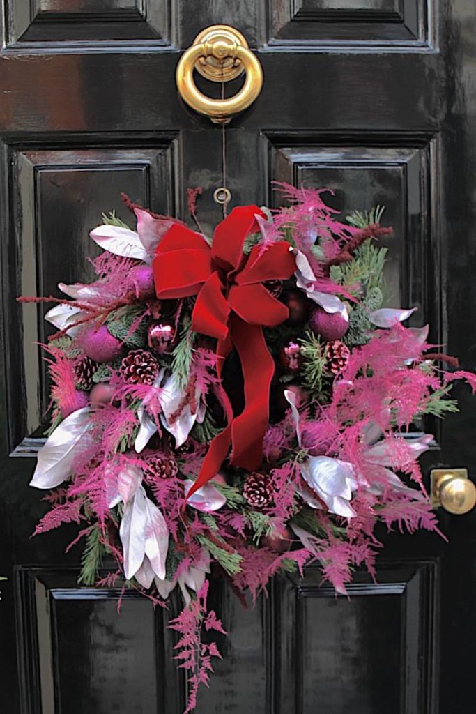 Picture of wreath on black door