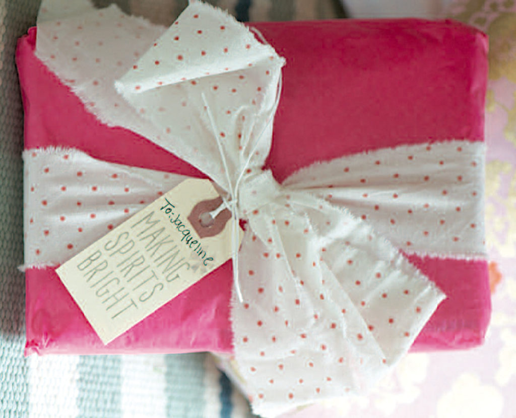 Picture of gift wrapping with reusable fabric