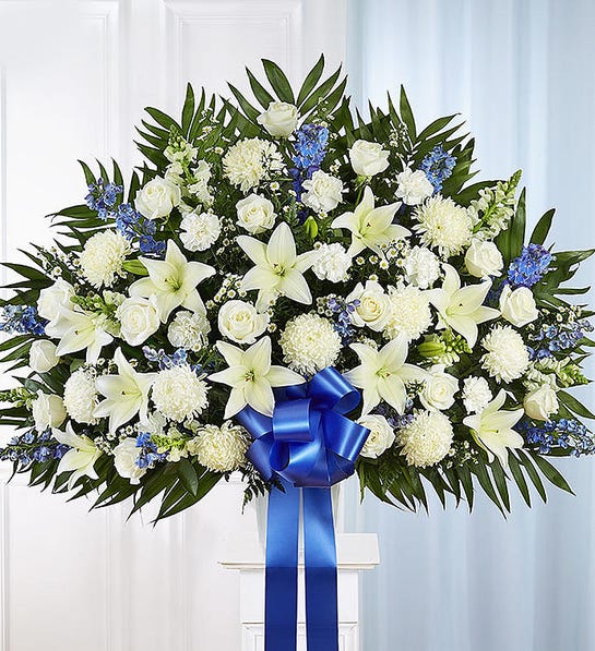 Photo of the Heartfelt Sympathies Funeral arrangement
